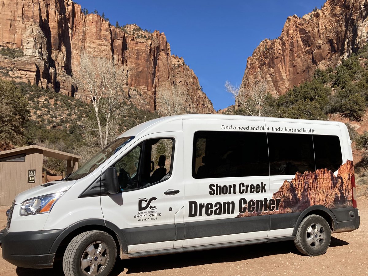 StandWPurpose's tweet photo. From Utah to Kentucky @SCOREINTL1 partners with @dreamcitychurch and the #DreamCenter locations to minister with and serve the communities through the local churches. #DreamCityColoradoCity #CommunityGrace #ConnectionChurch #ElkHornCityBaptist #HarlanBaptist #YOUready #LetsGO https://t.co/hTEqvySf43
