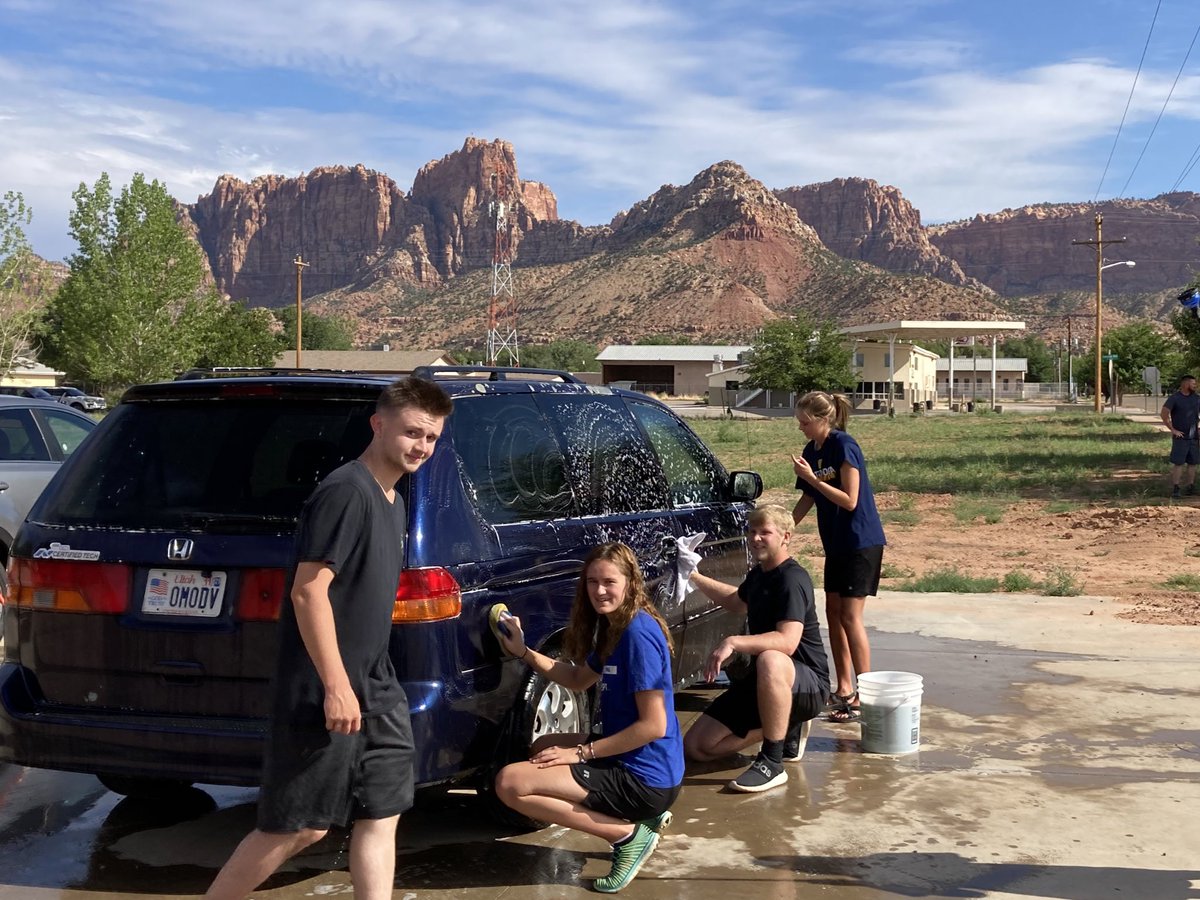 StandWPurpose's tweet photo. From Utah to Kentucky @SCOREINTL1 partners with @dreamcitychurch and the #DreamCenter locations to minister with and serve the communities through the local churches. #DreamCityColoradoCity #CommunityGrace #ConnectionChurch #ElkHornCityBaptist #HarlanBaptist #YOUready #LetsGO https://t.co/hTEqvySf43