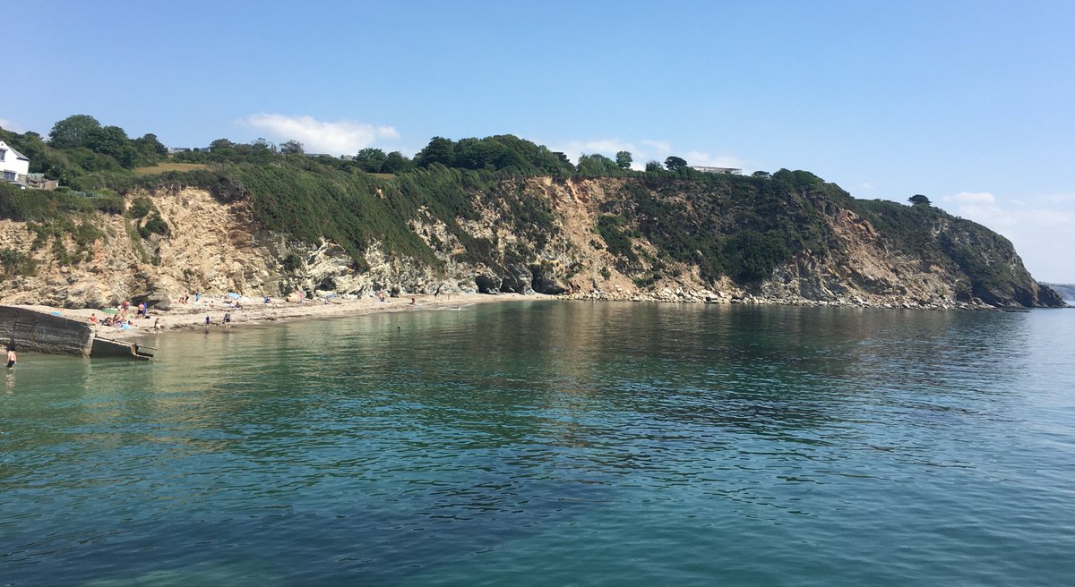 grassroots_now's tweet photo. It's #NationalMarineWeek, a celebration by the @WildlifeTrusts of all things marine. So what better time is there to #connectwithnature by exploring your local coastline with a beach #walk, some rock-pooling or a #BeachClean? 🦀🐬🦭 https://t.co/OR1WEEUzVb