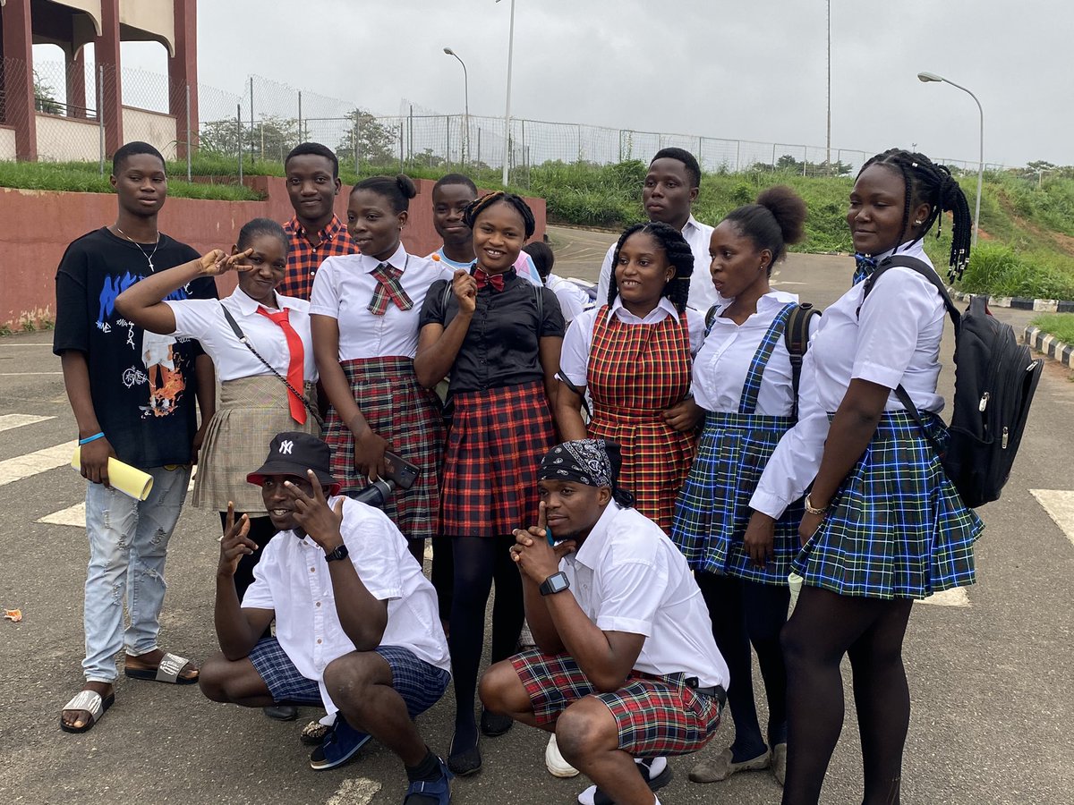 david_saibu's tweet photo. Back to school with #seniors
#randomstudents #futa #BacktoSchool2021 https://t.co/ebPdCeln0G