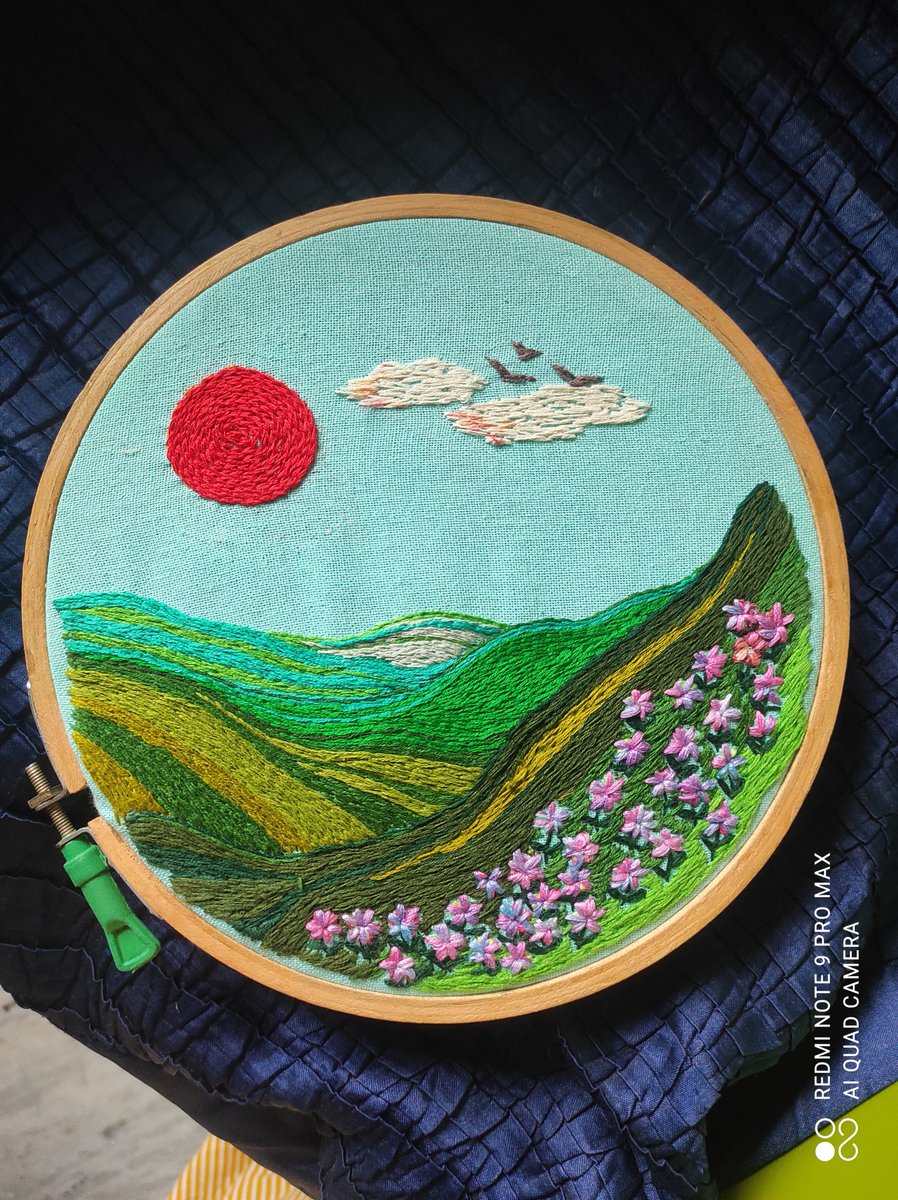 Morning on rolling hills. 

This one i can legit call thread painting. 

#embroidery 
#threadpainting
#yarnart