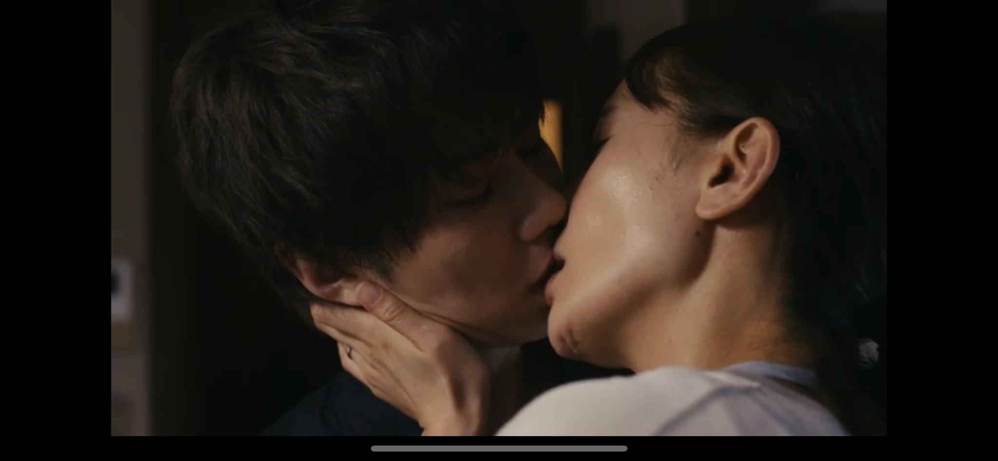 Twitter 上的 711momo711 ただ離婚してないだけ 中村ゆり 在日韓国人 ラブシーンかと思ったのに 顎の整形跡が見苦しいな T Co Hfgzdnwxl8 Twitter