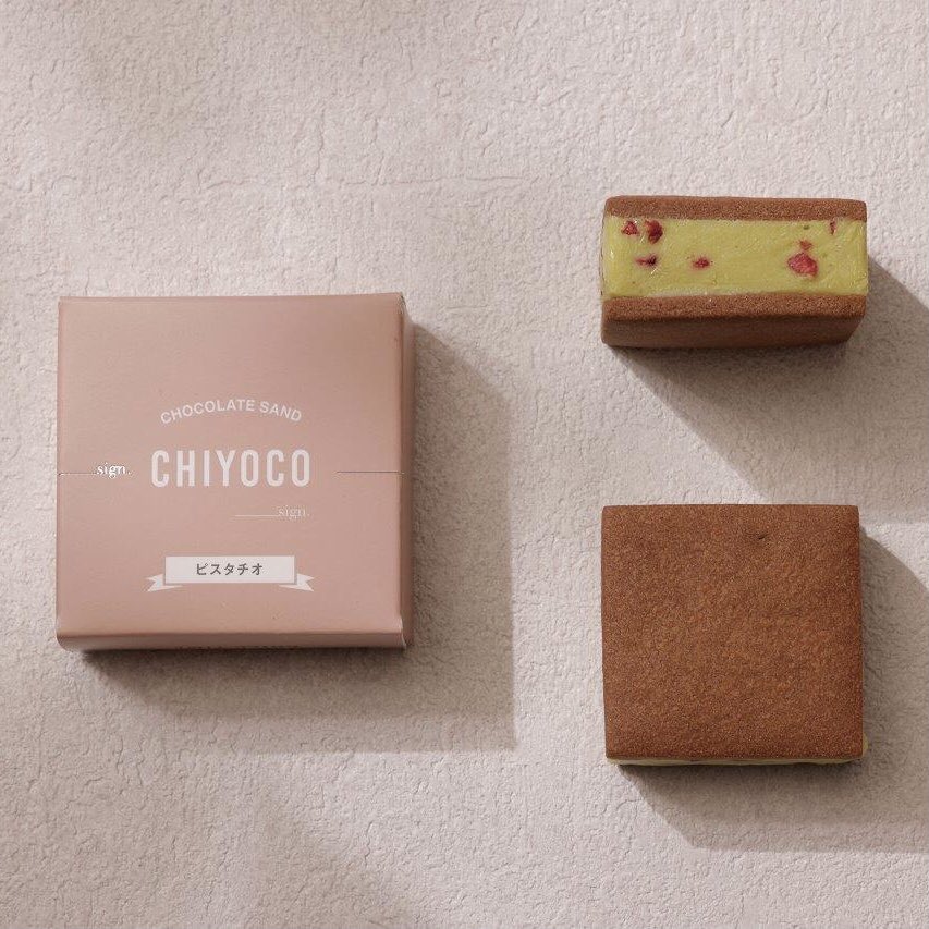 tamapack_design's tweet photo. ブランドコンセプトを演出するパッケージ。
#ケーキ #リッシュ #ツキイチ #パッケージ #デザイン #ダンボール #段ボール #お菓子 #sign #スイーツ #CHIYOCO #KIMOCHI #ICHIZU https://t.co/to72UZxIJq