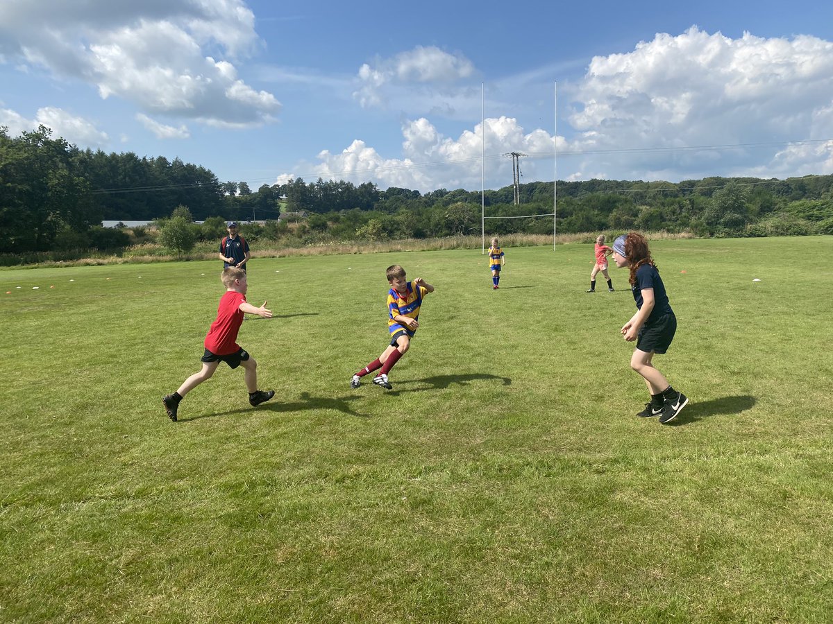 OnsidePerform's tweet photo. Catch me if you can π¨
Evasion skills are on π₯ @Crieff_Rugby this morning!
#GetOnside #onsiderugbyperformance #onsiderugby #rugbyunion #rugbyskills #rugbyskillscoach #rugbyskillsdevelopment #crieffrugby #crieffrugbyclub #crieff #scotland #scottishrugby https://t.co/NW56wvFHcb