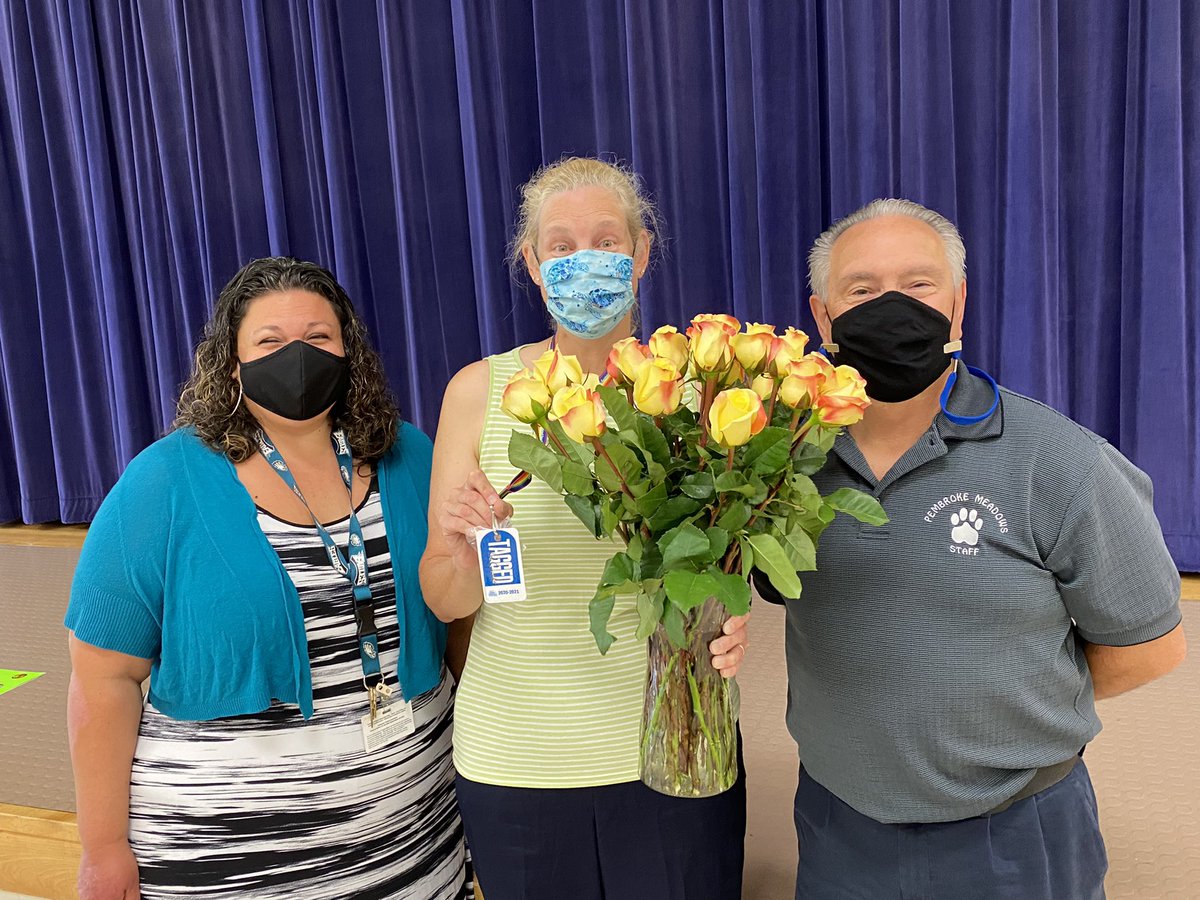 shindelar_arla's tweet photo. Tagged by the Superintendent @pmesvb our very own Nurse Latchford!! Thank you @VBeachMom go alll that you do to keep our kids and staff healthy and safe! #maskup #keepingushealthy @MaureenFanelli @cspivey1956 https://t.co/1kJDS94lEa