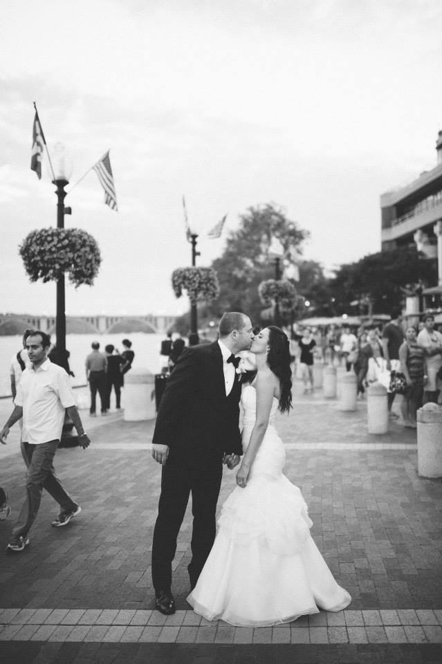 LeahMoserWrites's tweet image. Happy 7th Anniversary to my favorite guy.

@mosertechteach

photo by: @eliturner 

 #anniversary #love #7down #forevertogo