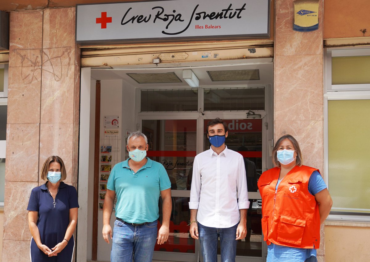 CreuRojaBalears's tweet photo. A @CRJBalears rebem la visita d'en @JAUMEALZAMORA i n'Àlex Segura del @ConselldeMca. Una trobada on els hem donat a conèixer de 1a mà els projectes de joventut i el foment de la participació que desenvolupam gràcies a la seva col·laboració. https://t.co/lPn667TGUW