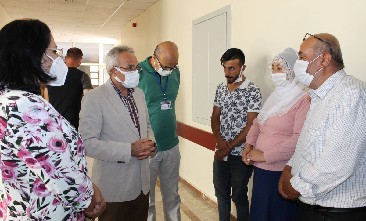 . <a href="/ozaydinarif/">Prof. Dr. Arif Özaydın</a> :“YARALI ASKERİMİZ EMİN ELLERDE”

Üniversitemiz Rektörü Prof.Dr.Arif Özaydın,Fırat Kalkanı Harekâtı bölgesinde intikal halinde olan Kirpi aracına yapılan saldırı sonucu yaralanan askeri ziyaret ederek, durumuyla ilgili bilgi aldı. <a href="/TSKGnkur/">TSK</a>

habermerkezi.gantep.edu.tr/?p=60397