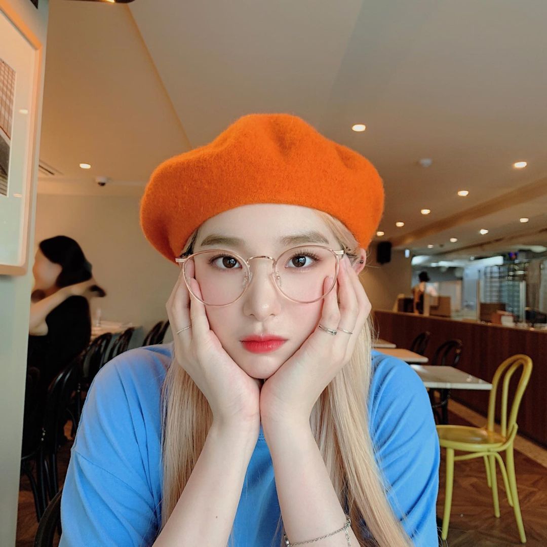 Greetings to those who stumbled upon this tweet, it's Lee Seoyoung speaking. I came here to find for some comrades to enliven my timeline and to be friends with since I just comeback from my inactivity. Any kind of replies and retweet would be greatly appreciated. 🤍