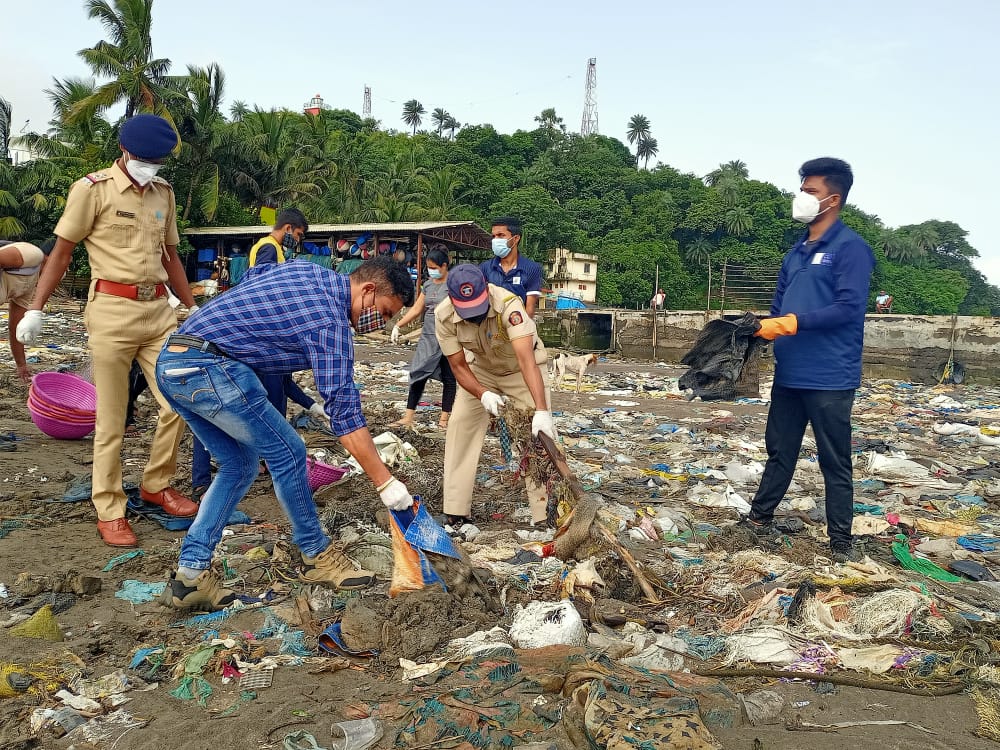 forfuturein's tweet photo. #BeachCleanup50
24th July 2021, Saturday
Uttan Beach, Mira Bhayandar.
.
Let's join us and be a volunteer to save our ocean!
See you in next beach cleanup!!
.
#ForFutureIndia #ForFutureTeam #BeachCleanupsIndia #ChildHelpFoundation https://t.co/QTbYetu1ak