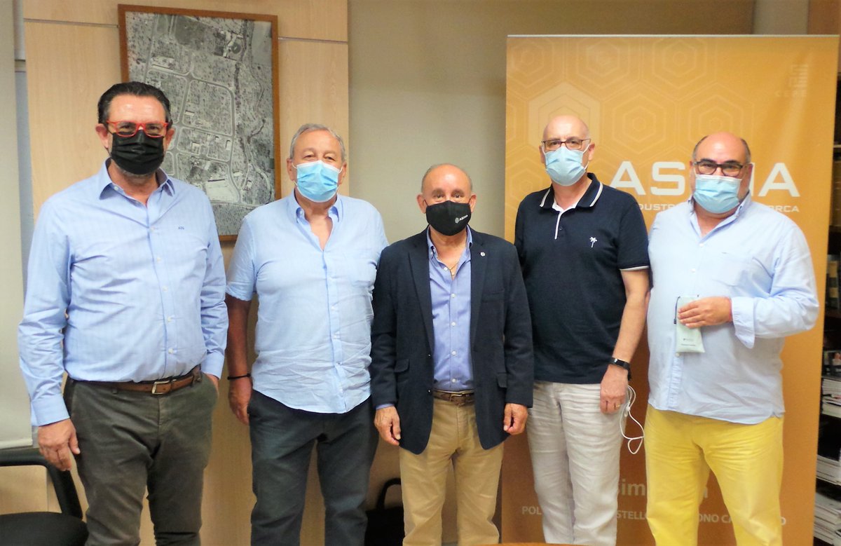 AsimaPoligonos's tweet photo. ASIMA firma un convenio de colaboración con @TrueWorldOrg para instalar una estación de calidad de aire en Son Castelló. Se convertirá en el primer polígono industrial inteligente de las Baleares. 
Más ℹ️: https://t.co/eK07euelTh 
#ASIMA #empresas #empresarios #trabajadores https://t.co/P61Dbv5zOn