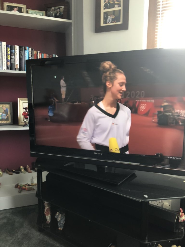 crosskeysrfc's tweet photo. Well done Lauren @GBTaekwondo @Lozzy_Taekwondo #silvermaedal #firstolympics we are all so proud of you 👏👏👏👏 https://t.co/Jb4L7s3QFi