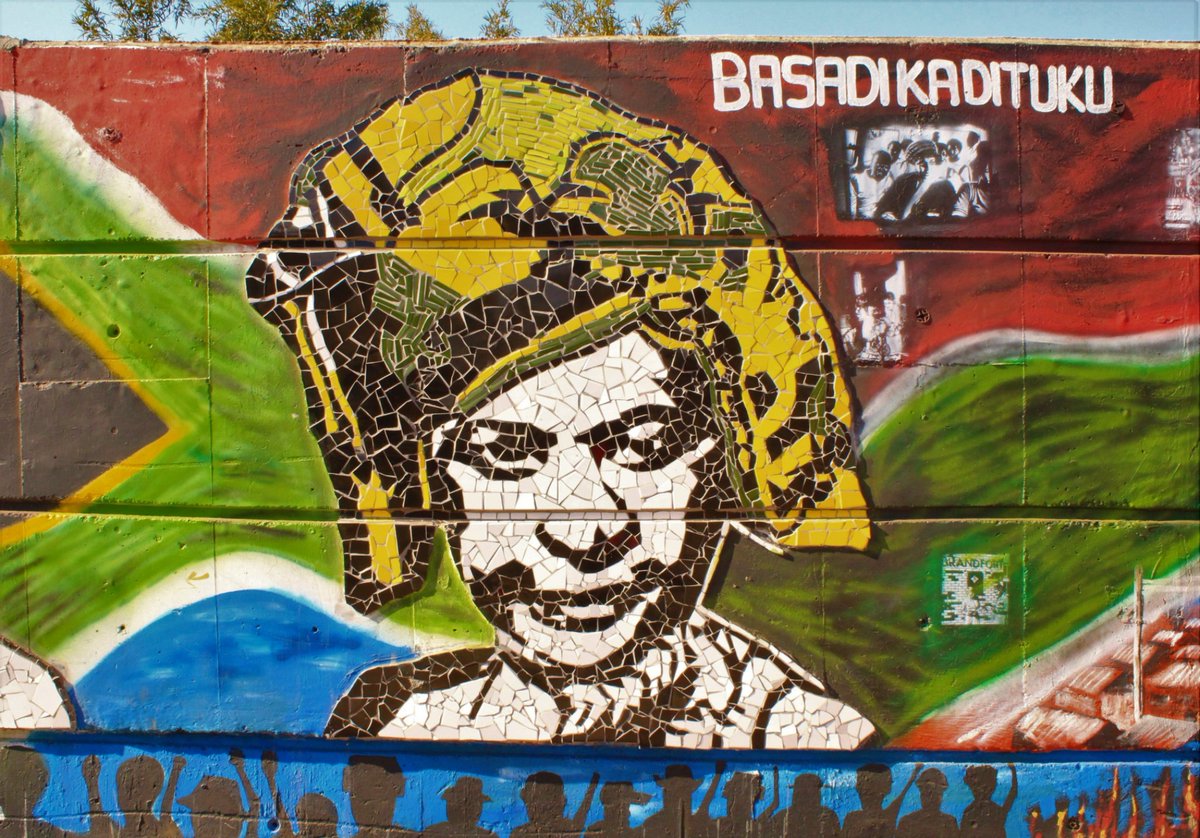 Amazing ceramic mosaic mural of mama Winnie Mandela in Central Western Jabavu in #Soweto. Photo by @tumitau23/<a href="/TumiTau/">Itumeleng Tau</a>. #photography #PublicArt #StreetArt <a href="/sowetotheatre/">Soweto Theatre</a> <a href="/SowetoEntMag/">@SowetoEntMag</a> <a href="/SowetoDriftSA/">Soweto Drift Academy</a> #winniemandela