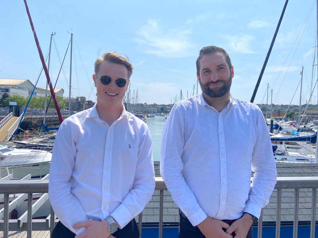 EstateMoves's tweet image. #lovingwherewelive #directmovesenjoyingthesun 😎😎😎