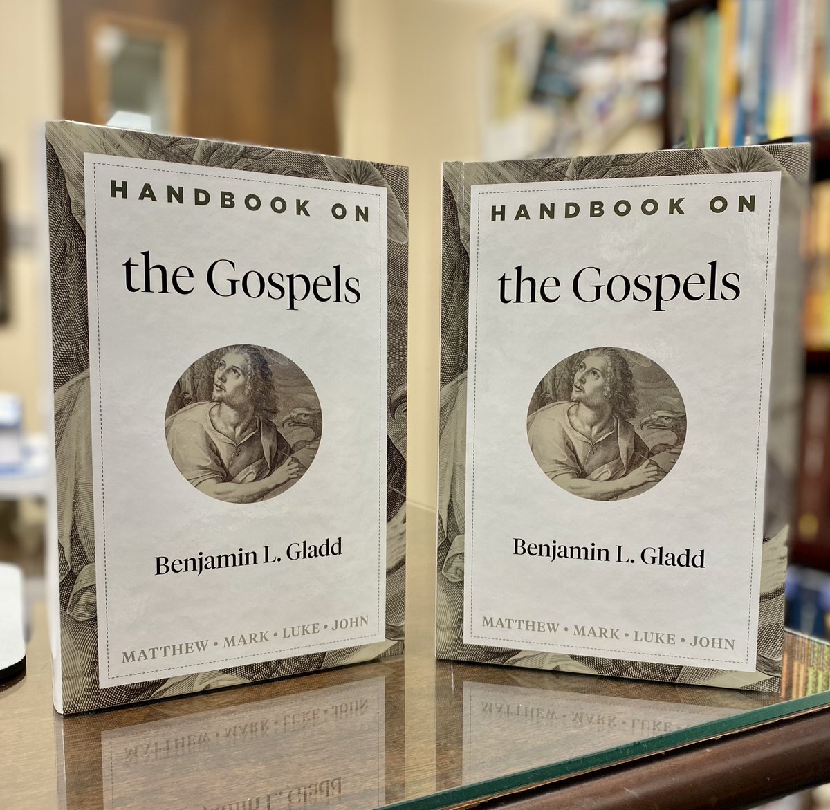 DrGladd's tweet image. 🚨Giveaway🚨 

Like &amp;amp; RT for a chance to win a signed copy of my new volume on the Gospels with @BakerAcademic. ✍️

Written for pastors prepare sermons,  students write papers, and lay people grasp the heart of the Gospels.