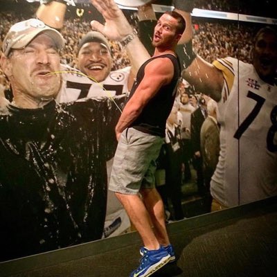 James T tweet media
