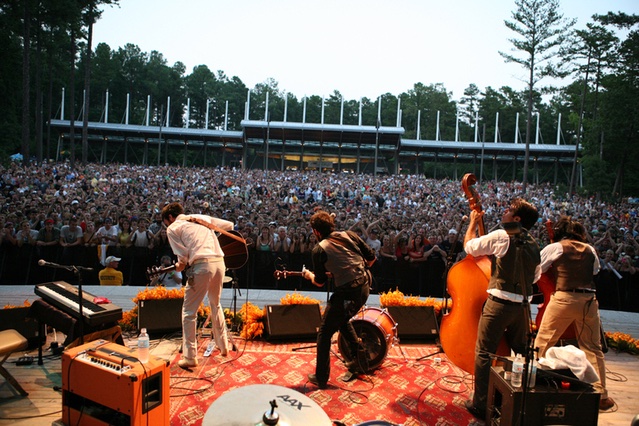 AvettArchivist's tweet photo. Avett Bros Archive look back to this day in 2008. @theavettbros July 26th, 2008 at Koka Booth Amp in Cary, NC https://t.co/g0ZfRhFa9Z