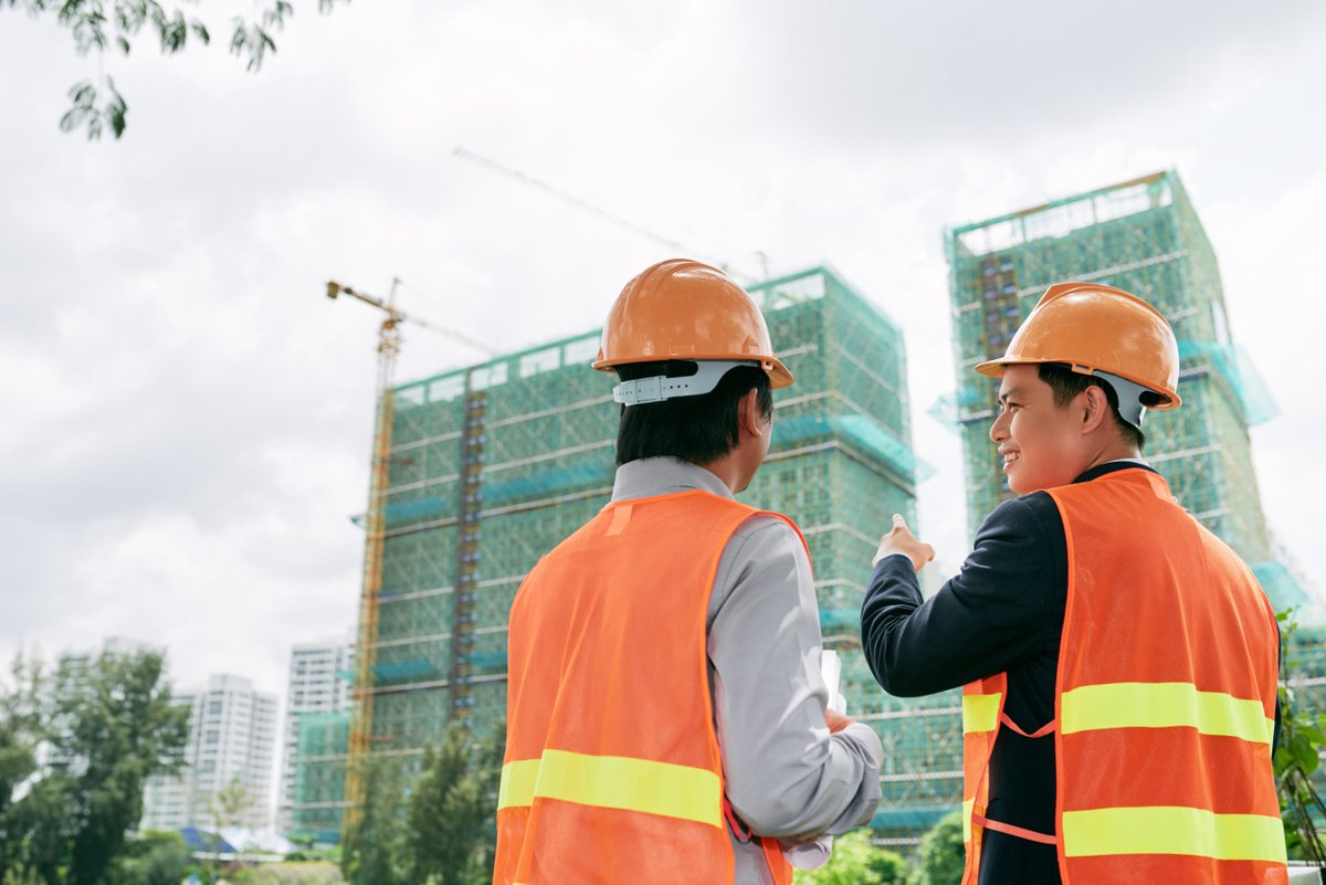 Industria y construcción

Desde hace muchos años, incluso siglos, la industria y la construcción son quienes levantan el mundo. Hace tiempo que las condiciones laborales han mejorado mucho, ya que todos estos obreros corrían serios peligros en el día a

zpubli.com/blog/industria…