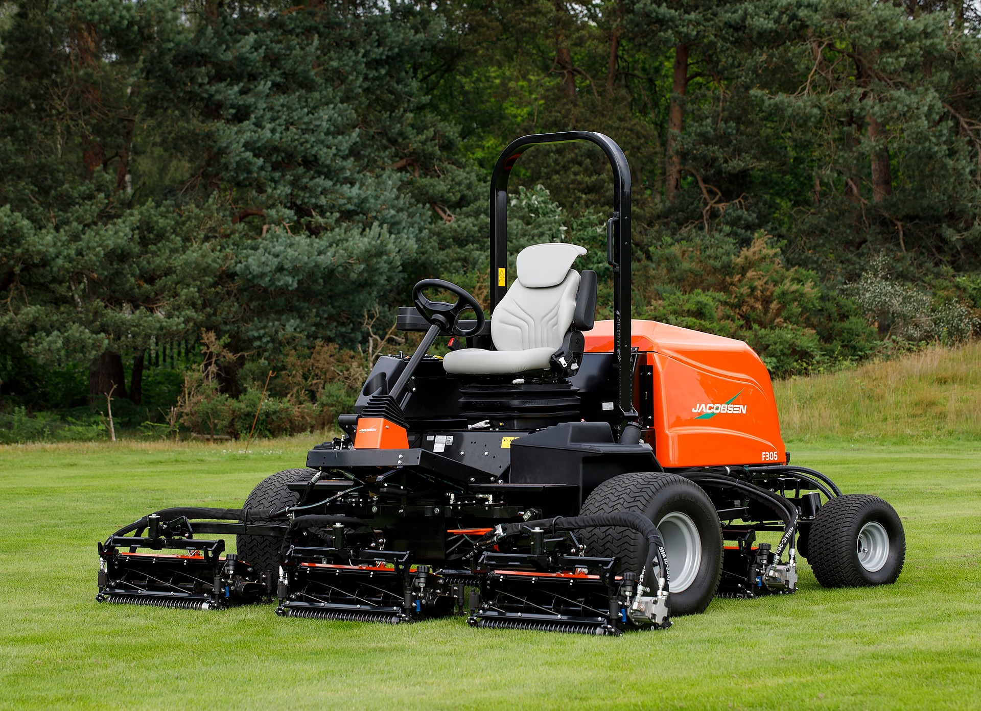 Jacobsen Turf on X: The updated F305 large area reel mower: for flawless  fairways with a superior finish. More details coming soon. #Jacobsen  #Jacobsen100Years #TrustedByGenerations #Mower #F407 #Fairway #Golf  #SincerelyJake  /