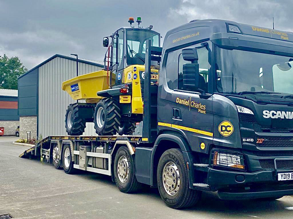 Huge thanks once again to the team <a href="/dan_ingall/">Daniel Ingall</a> <a href="/dc_plant/">Daniel Charles Plant</a> for their continued support and loyalty ( and patience!!). Another <a href="/wackerneuson_uk/">Wacker Neuson UK</a> DW60 swivel on its way to its new home #keepitlocal #threenamesonepartnership <a href="/StirlinPlant/">Stirlin Plant</a>