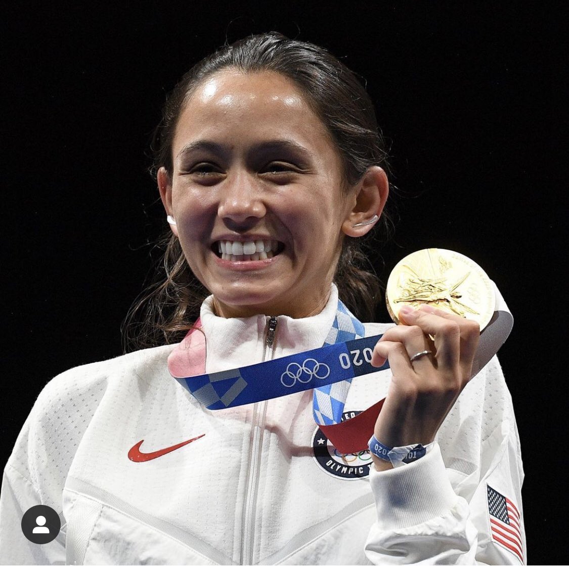 Congratulations to Lee Kiefer, first US woman to win in fencing- Independent Foil. A medical student at University of Kentucky.  We are all elated and proud of you winning gold 
#Olympics2021 #Tokyo2020 #kentucky #leekiefer #fencing