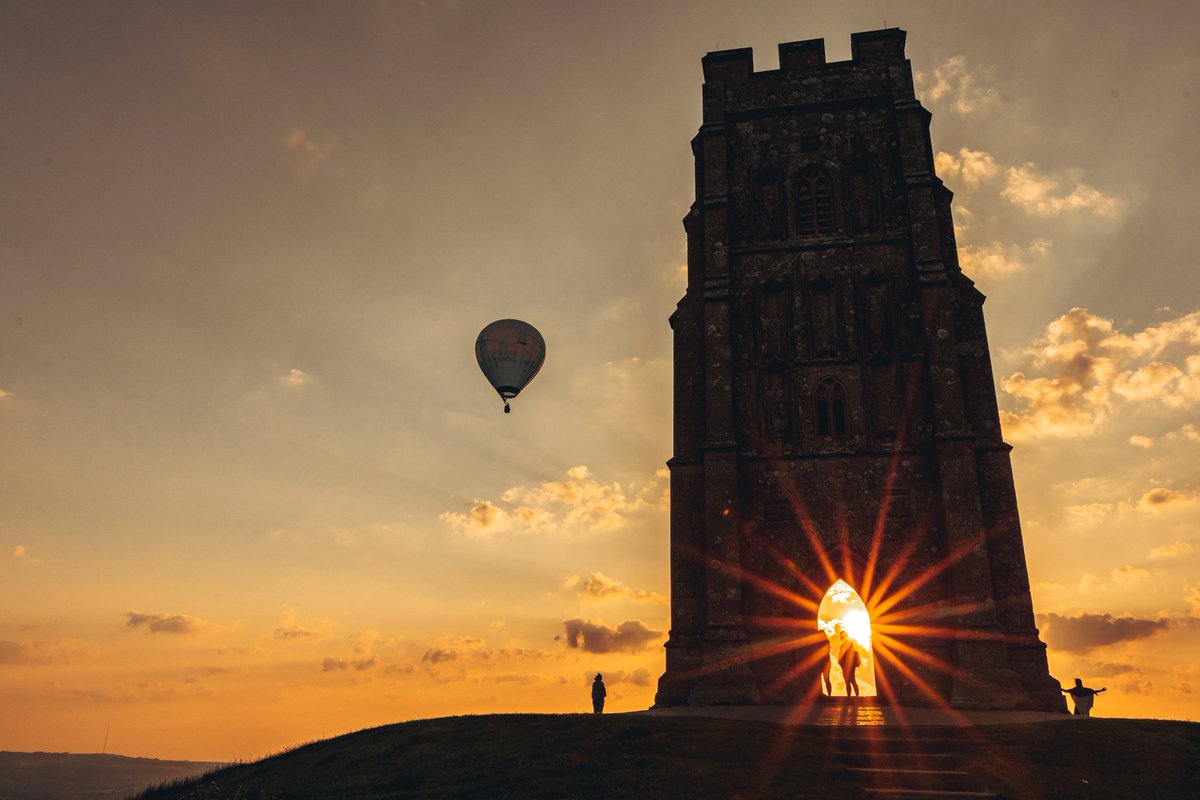 Summer mornings up the tor ....

#bbcwest #itvwest #glastonburytor 

@nationaltrust