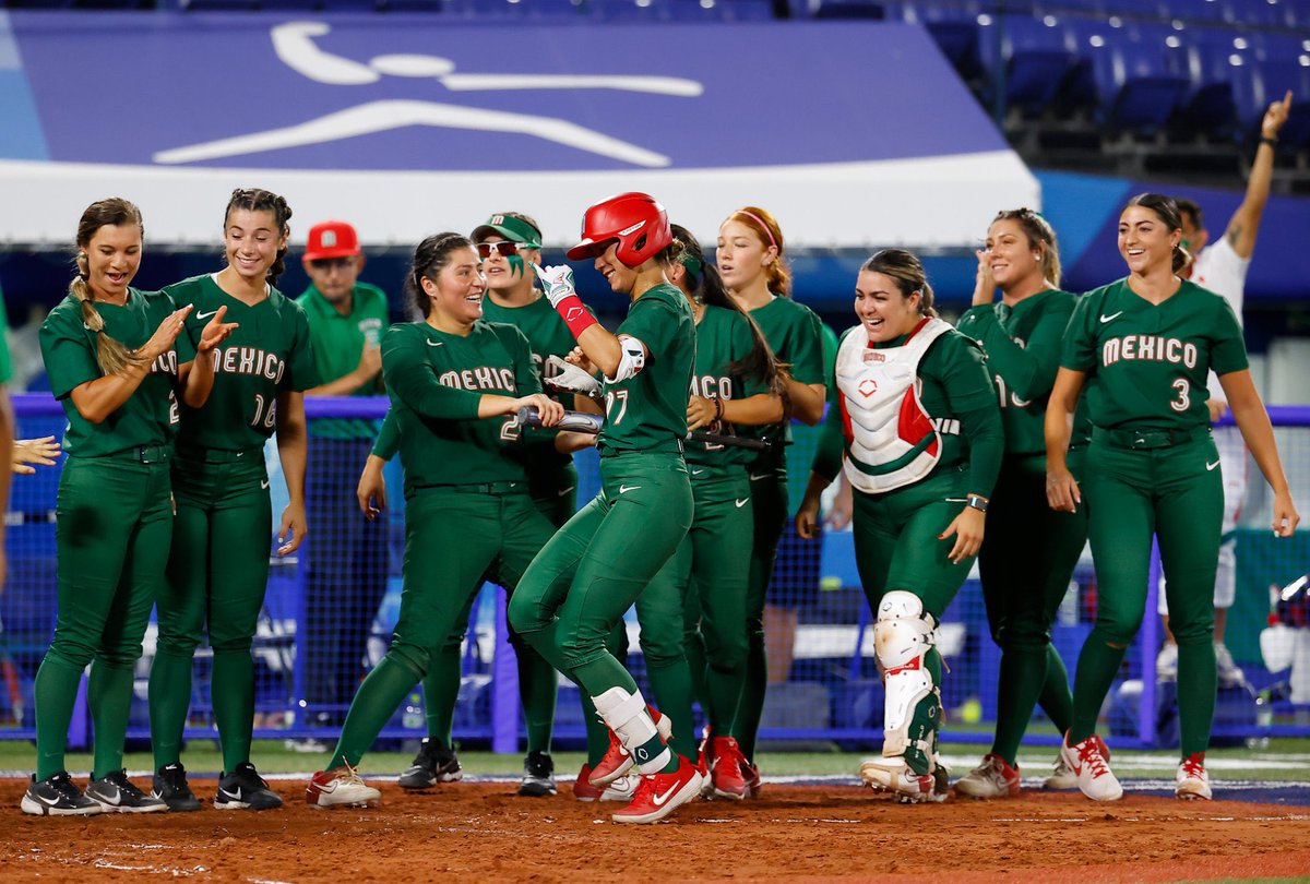 Against adversity, we prevail.
Deaf ears to those who hate.
We move forward, as one unit. 

Go get that #Bronze ladies!

#Beisjoven #Tokyo2020 #Softball