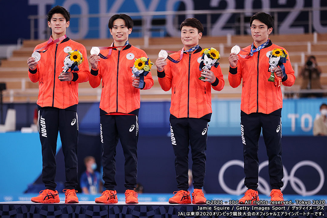 Japan Airlines Jal 祝 メダル獲得 Jal が応援する 体操男子団体 が 銀メダル ﾟ ﾟ ﾉ 祝 ヾ ﾟ ﾟ アクロバティックな技に 目が離せませんでした 銀メダル おめでとうございます Jalスポーツ