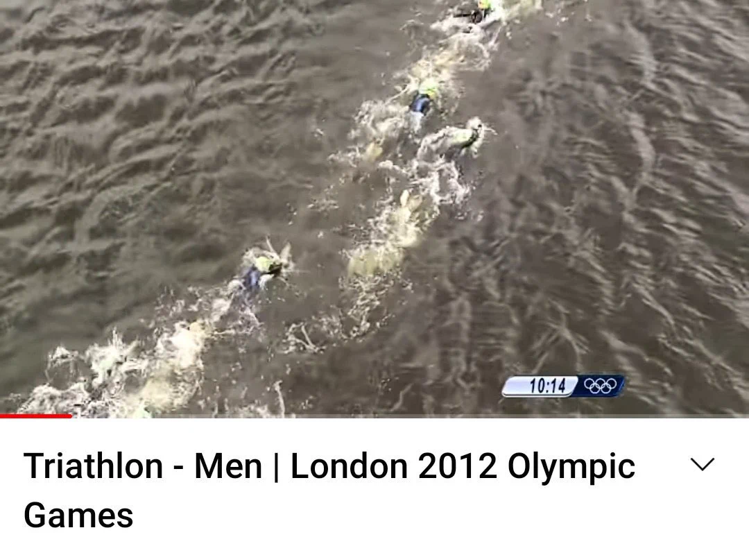 @tenkufuga はいロンドン五輪のトライアスロンの写真とリオ五輪のトライアスロンの会場 