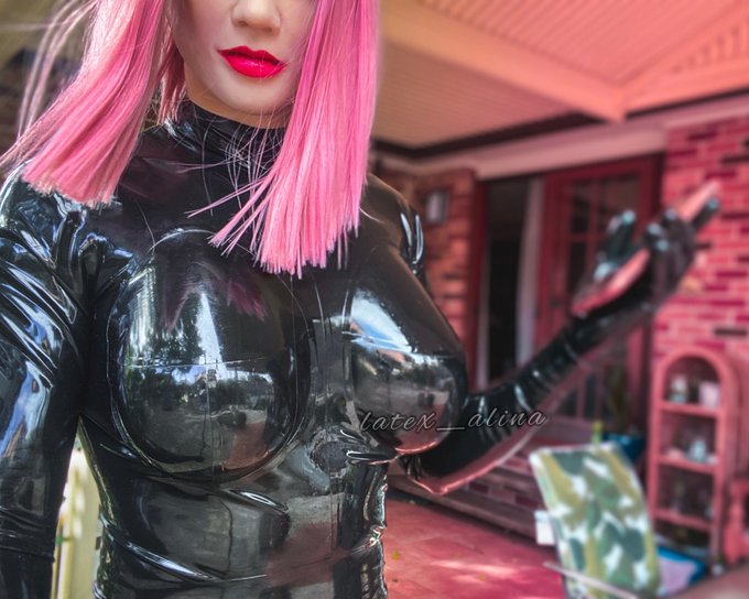 Don&rsquo;t look at them! 😡 oh, ofc you failed, lemme punish you https://t.co/CqOvFRiEmf<a href="/tag/rubberdoll"class="tags"><span>#rubberdoll</span></a><a href="/tag/latexdick"class="tags"><span>#latexdick</span></a>