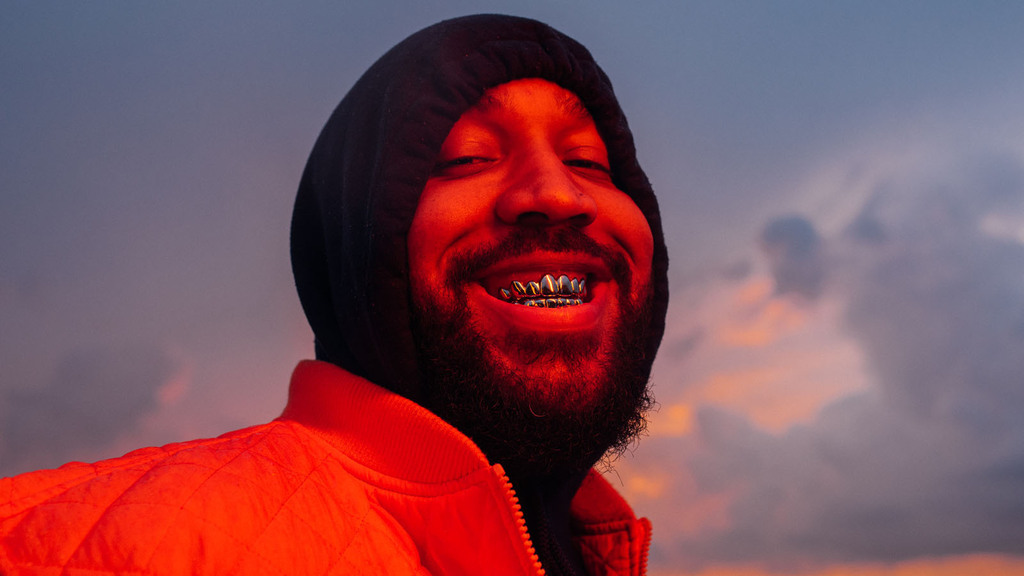 Hiphopde's tweet image. "Mann beisst Hund": OG Keemo geht 2022 auf Tour ift.tt/2UJvGAi