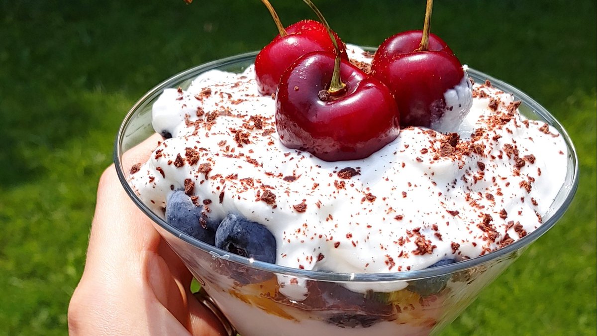 CookingMagical's tweet photo. Yogurt Parfait Recipe: https://t.co/19sGhAo30H
#yogurtparfait, #parfait, #yogurt, #HealthyEating , #breakfast , #dessert , #desserts , #RecipeOfTheDay , #recipe , #Foods , #YouTuber https://t.co/XgPgGl7sLZ