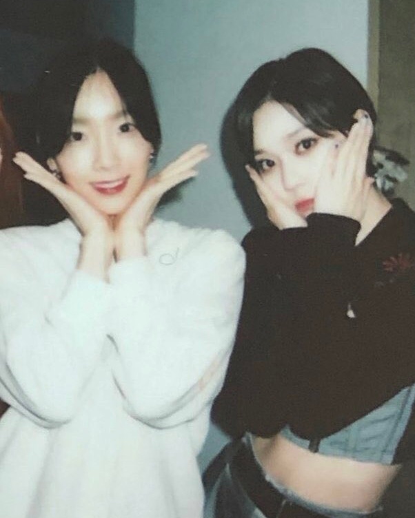 mother and daughter 
#WINTER #윈터