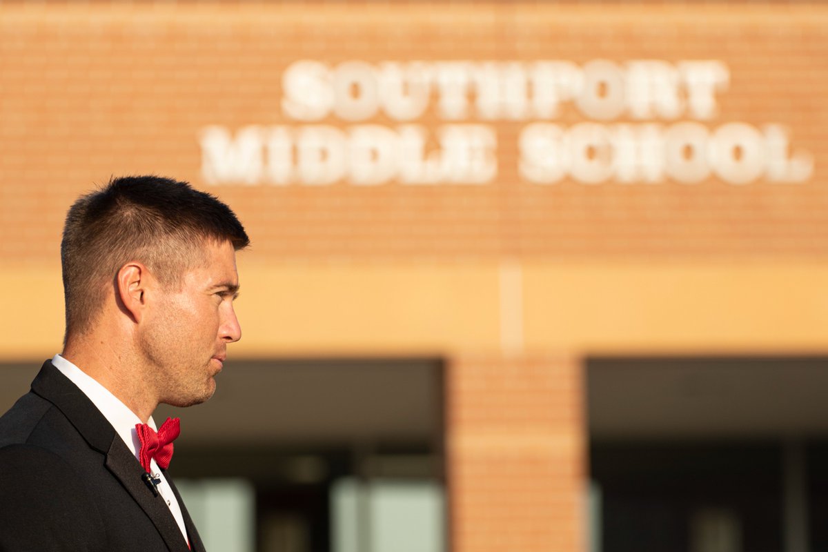 jhmusselman's tweet photo. Check out photos from @SouthportMiddle @PerryTwpSchools first day back. They really brought out the red carpet for their students.

Gallery: https://t.co/qTrXQsDItd https://t.co/qLPCjAB2kz