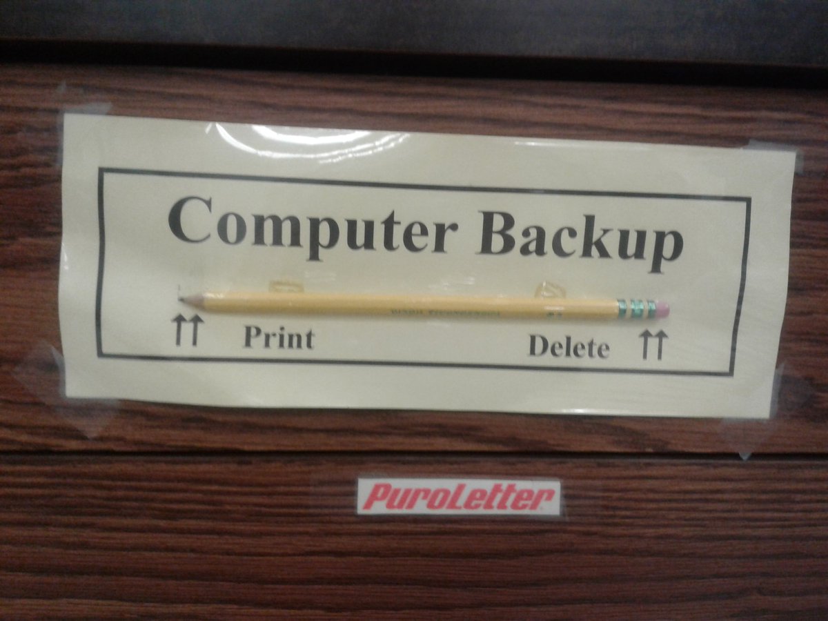 GalStarshine's tweet photo. Lab humour! 😄😄 #MondayFunday #labhumour https://t.co/yF8vI0Xe1Y