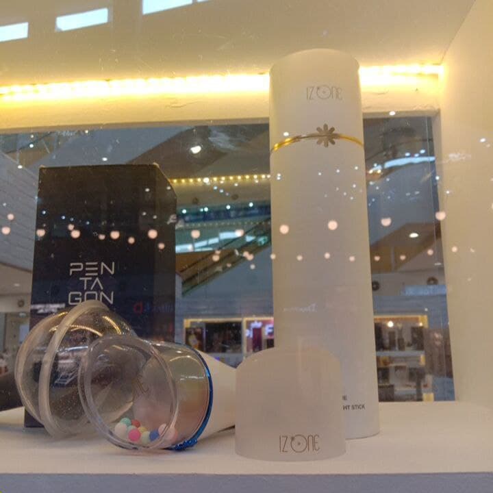 nekkumaa's tweet photo. before i sleep, i just wanna say i saw a bloomiz album and izone lightstick on display for the first time and ngl i cried. https://t.co/mMHsin6d8z