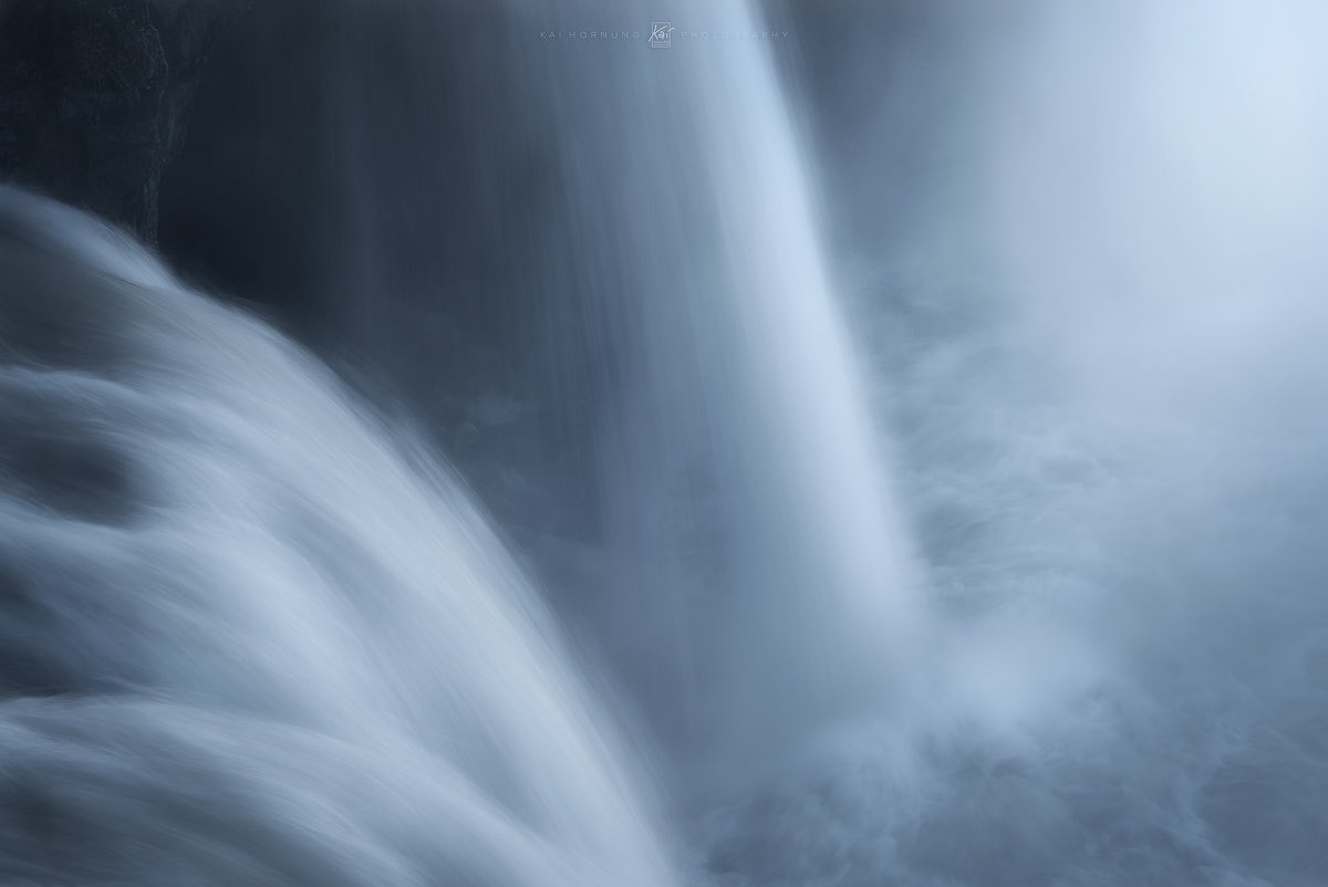 Gloria (Iceland 2020, edit 2021)

Yesterday I tweeted about water being such a compelling natural wonder to photograph. Ah, well…hope it’s not boring you to death. Here is another one. One where my eyes and my mind got lost in the downpour and spray.