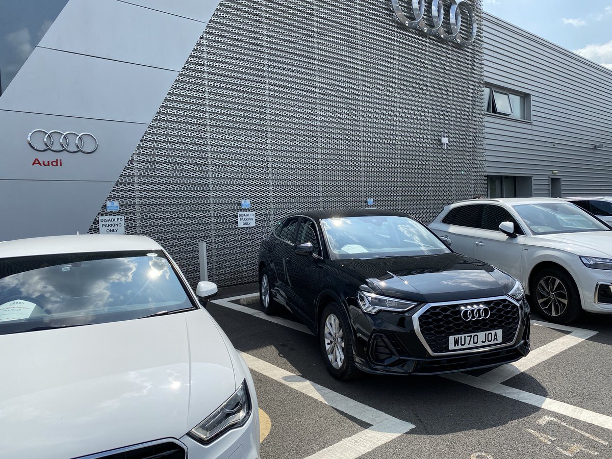 yayatowers's tweet photo. .@AudiUK Nice use of your disabled bays as extra forecourt space here. https://t.co/LQEiMHLgzL