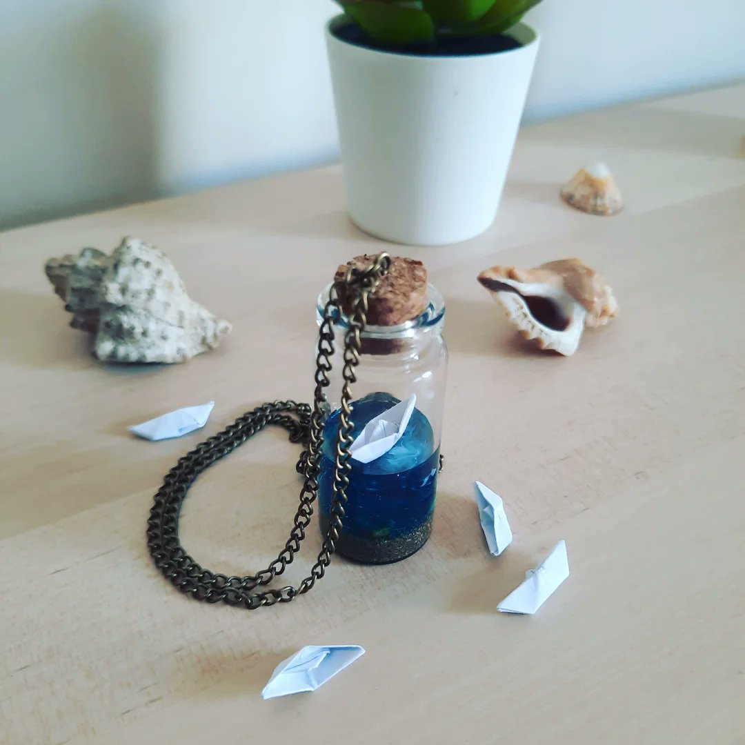 KhaleesDen's tweet photo. World in a Bottle: Paper Boat

The first try with UV resin left some nasty marks between layers. The foam is quite subtle.

https://t.co/FO50Som6ND

#resin #epoxyresin #miniature #faitmain #handmade #resineepoxy #soononetsy #smallbusiness #madeinfrance https://t.co/3z09zsHrXi