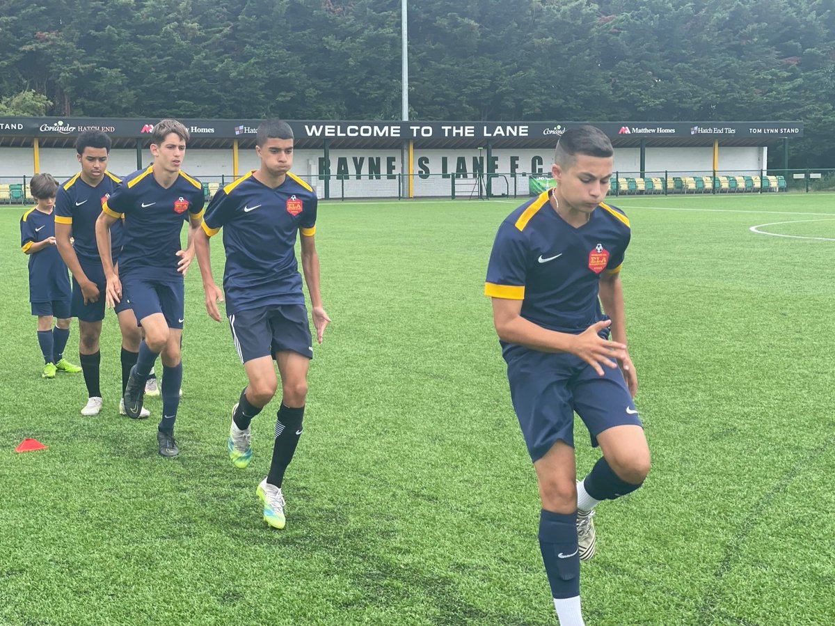 LYPremiershowcase tweet media