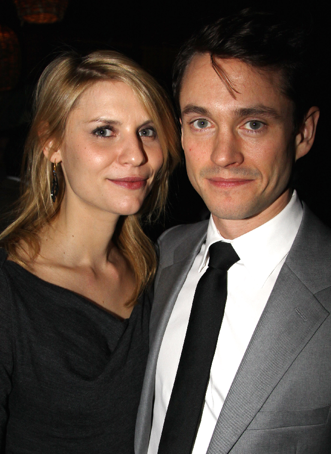 DancyDays's tweet photo. No really, I'm fine, it's fine for one couple to look this good.
#HughDancy #ClaireDanes https://t.co/2yU7XOoVNj