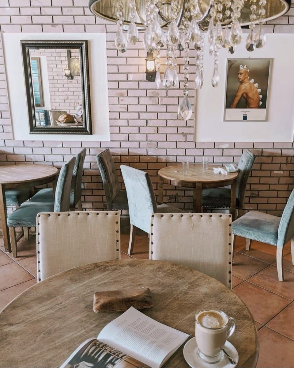 LemonTreeInn's tweet image. The best way to start a Monday… #coffee at The Brick Coffee &amp;amp; Bar on 5th Avenue S. 📸: IG @visitnaples_florida  #VisitFlorida