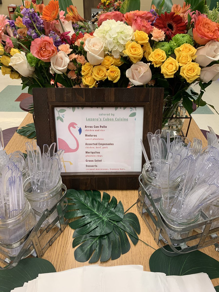 DrMcGill1's tweet photo. Welcome back, Wolfpack! Such a delicious lunch from Lazaro’s Cuban Cusine provided by Timber Ridge PTA🦩 #OurFlockRocks https://t.co/EmwCenEkT8
