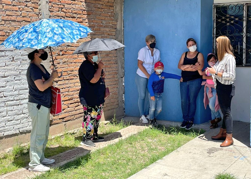 Gabyvazquezch's tweet photo. Excelente inicio de semana para todos 🙌🏻
👉🏻 Vamos a seguir trabajando de cerca con la gente, atendiendo desde nuestra trinchera, sus demandas y necesidades. 💪🏻
#GenerandoVamos por la gente! 🙋♀️ https://t.co/GwZsX8afV3