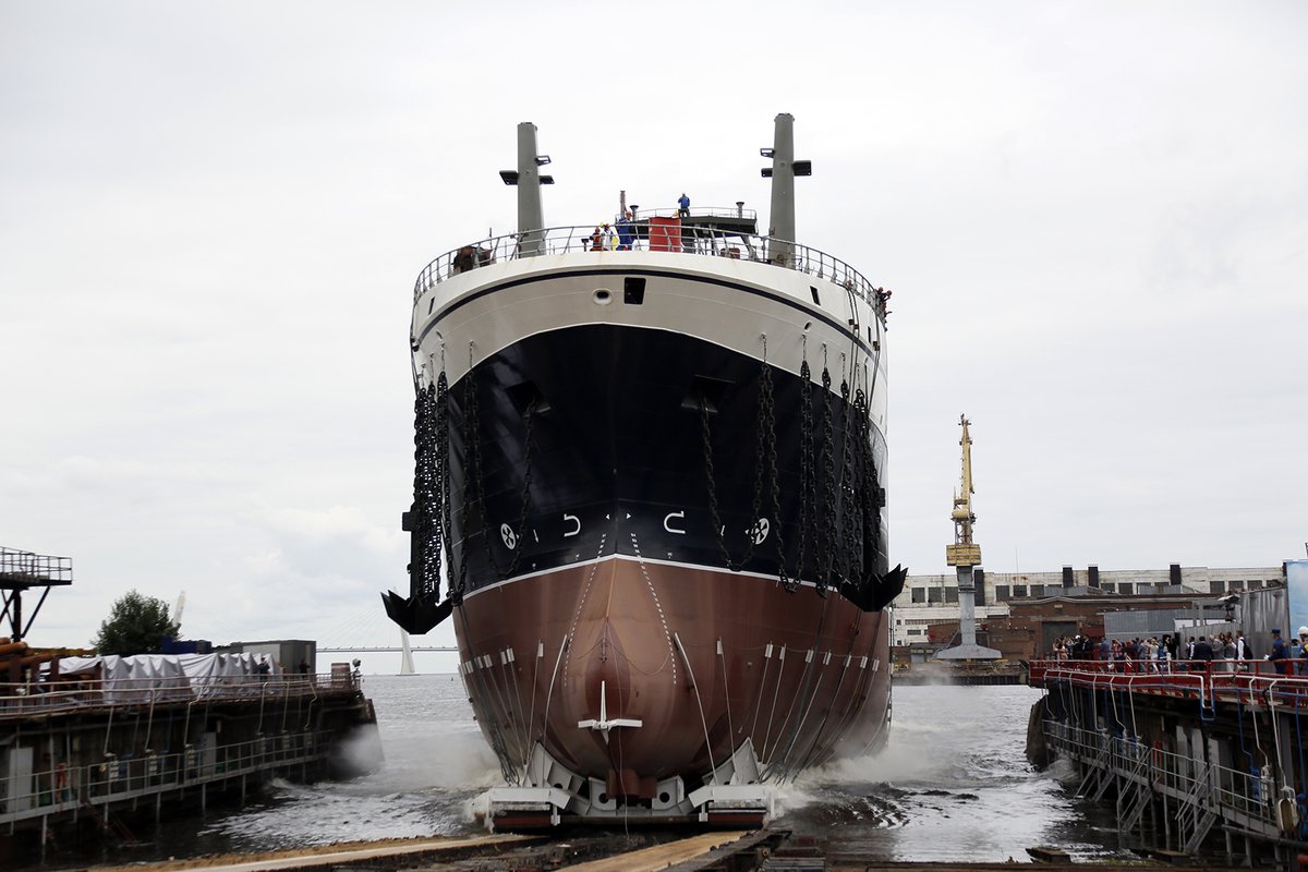 механик судостроение. рыболовный траулер механик маслак. адмиралтейские верфи траулер. механик маслак судно адмиралтейские верфи. капитан мартынов судно.