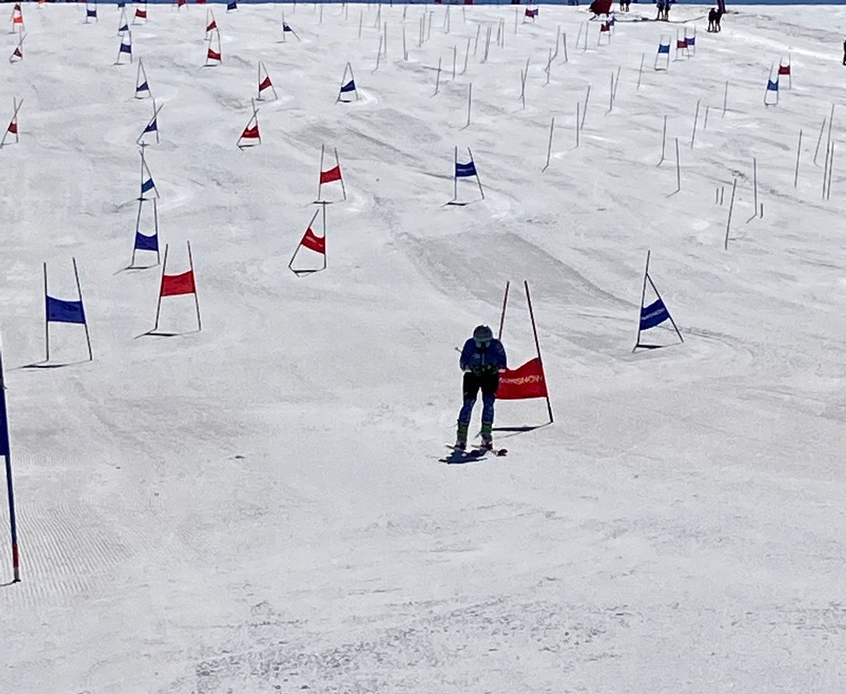 cetdi_aragon's tweet photo. 🏔❄⛷🎿| El grupo de #Alpino del @CETDIAragon despedía su concentración en el glaciar de #Les2Alps con un balance más que positivo.
Como siempre, hemos contado con el apoyo incondicional de @TUHUESCA @Huesca_LaMagia
Orgullos@s de llevar siempre nuestra tierra con nosotr@s!! https://t.co/PqsPGFvuy9