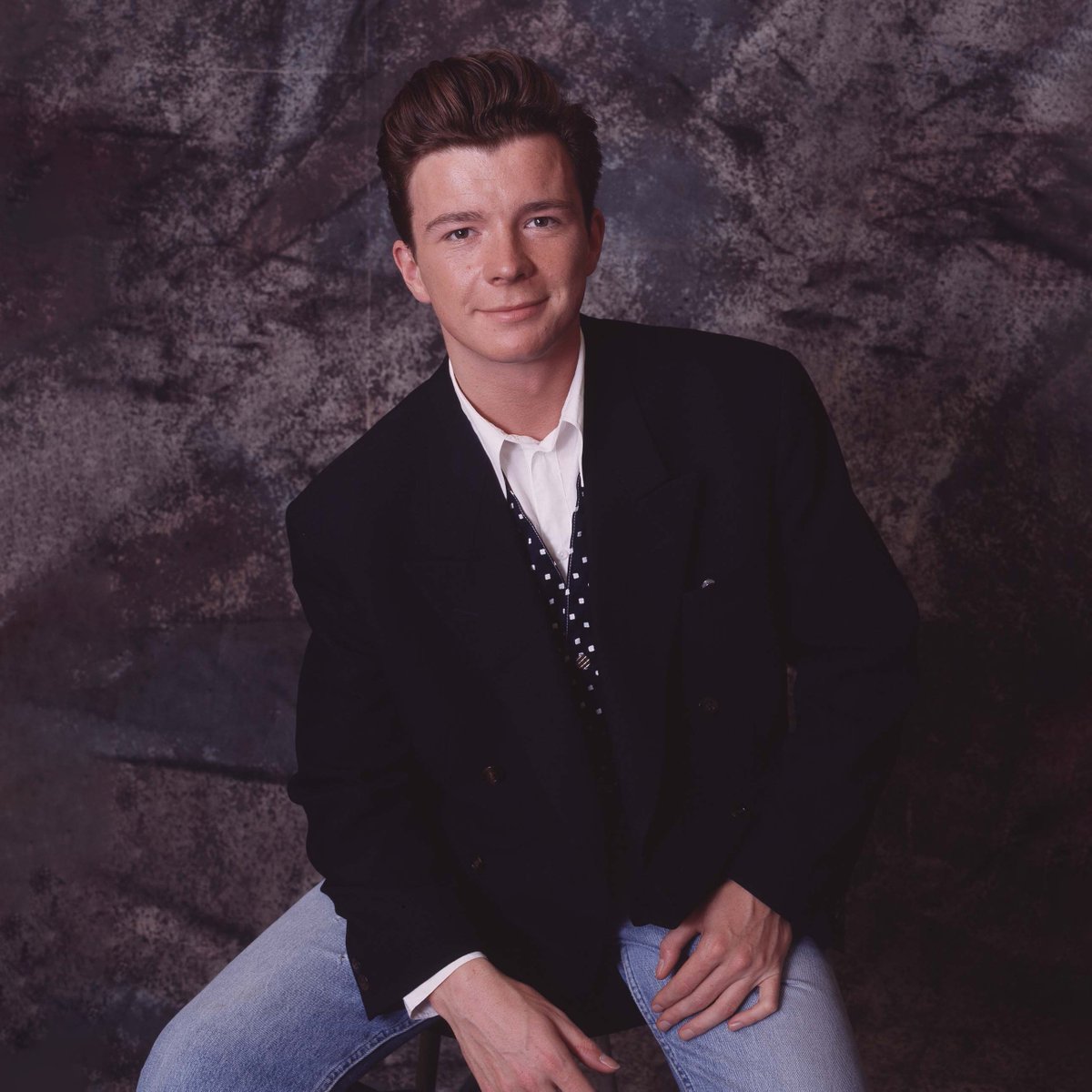 27 juli 1987 - Rick Astley brengt 'Never Gonna Give You Up' uit. 