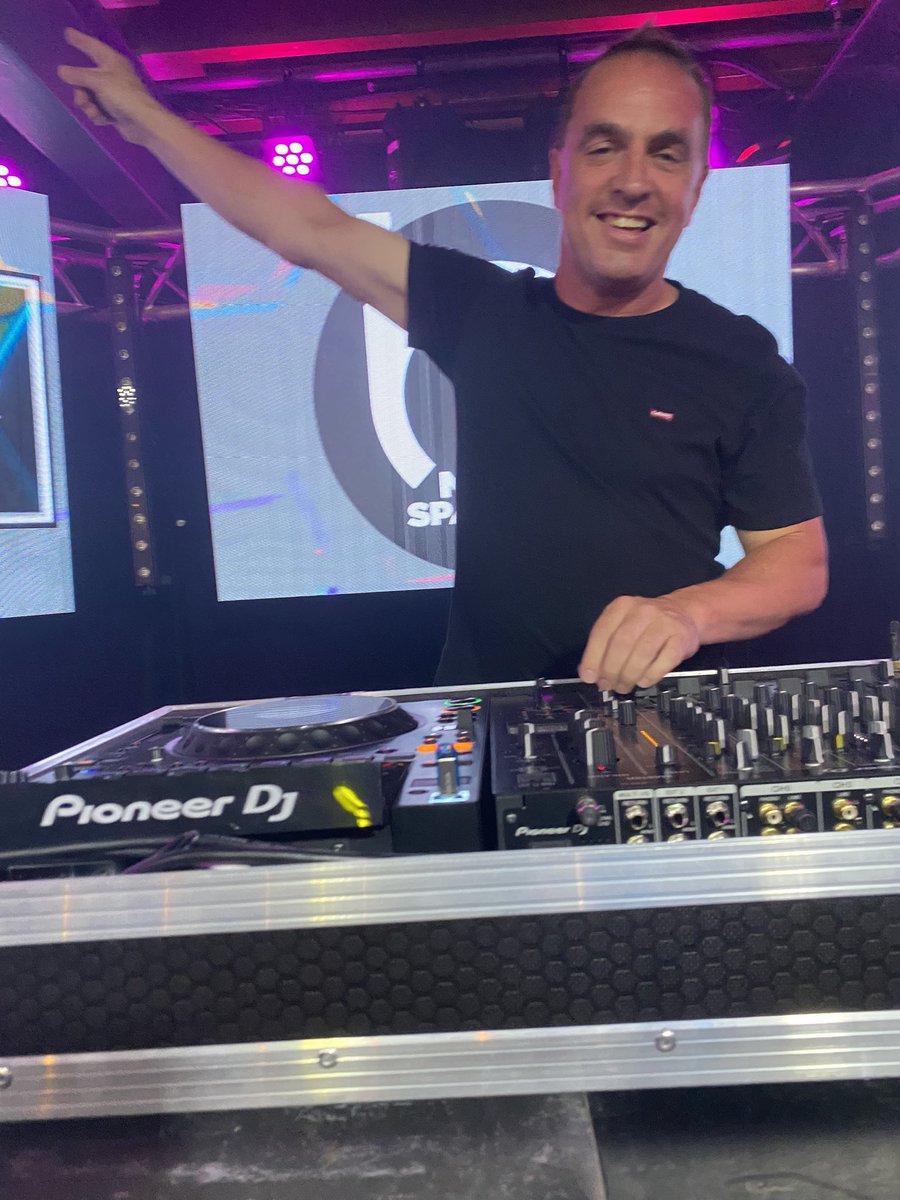 Good evening #oldhamhour. Thank you for everyone who came for a dance at the launch night on Friday @whittlesattokyo. Thanks to all the technicians, staff and DJ’s. It was awesome 😎 #believethehype <a href="/graemepark/">Graeme Park ⭐️⭐️</a> <a href="/BeckiDeFunk/">Becki de-Funk</a> <a href="/davesweetmore/">dave sweetmore</a> <a href="/MattRamsbottom/">Matt</a>