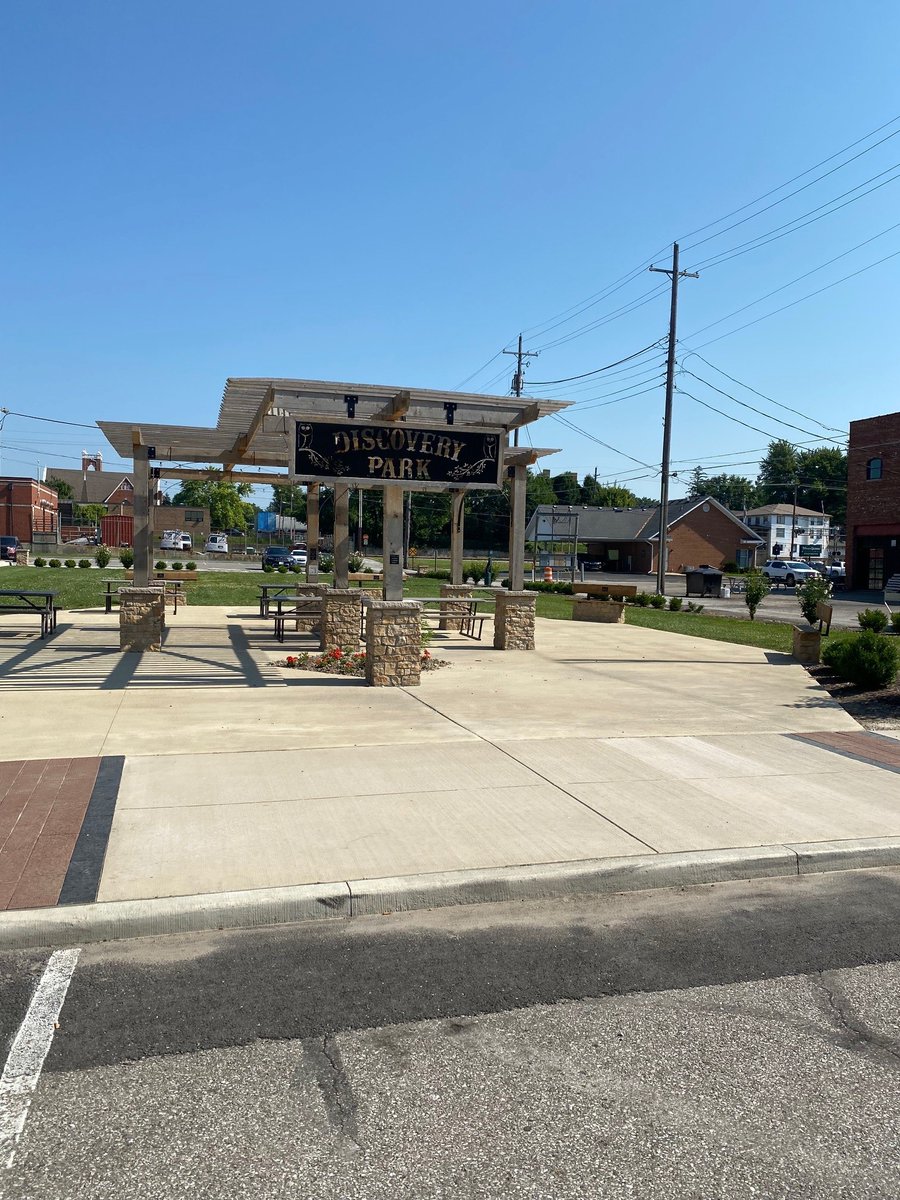 LGSuzanneCrouch's tweet photo. With today's ribbon-cutting ceremony at the Overlook in @RushvilleInd, the community has completed its #Stellar projects. Today was the perfect day to celebrate this great investment, as July 26 marks the 5-year anniversary of when Rushville was named a #Stellar designee. (1/2) https://t.co/Konmj9TWTn