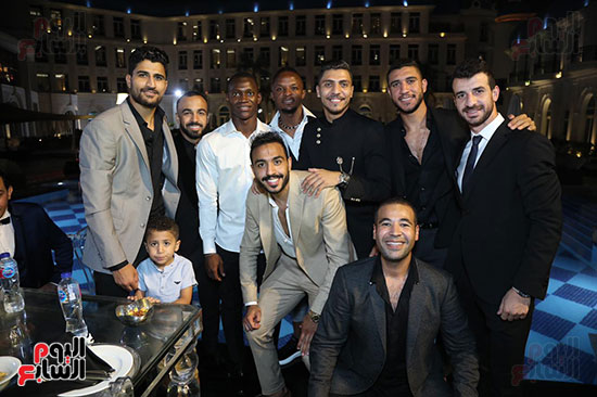 قفشة ومحمد شريف وكهربا يشعلون حفل زفاف حمدي فتحي .. فيديو